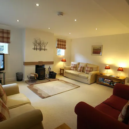 Holiday home Margaret House *