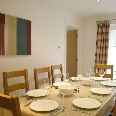 Holiday home Margaret House *